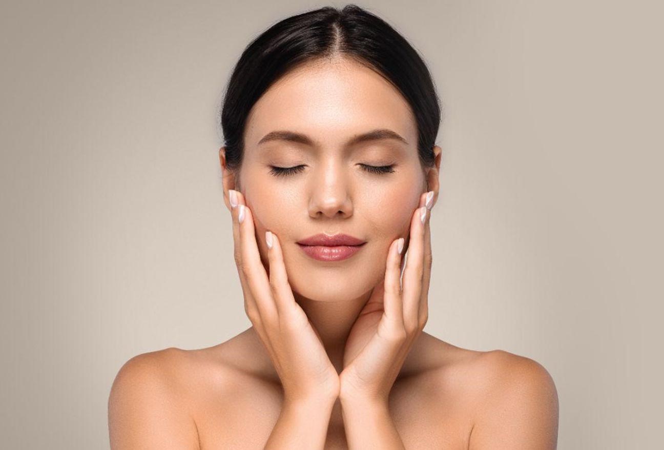 How to Get Naturally Glowing Skin Through Diet: Foods & Nutrients That