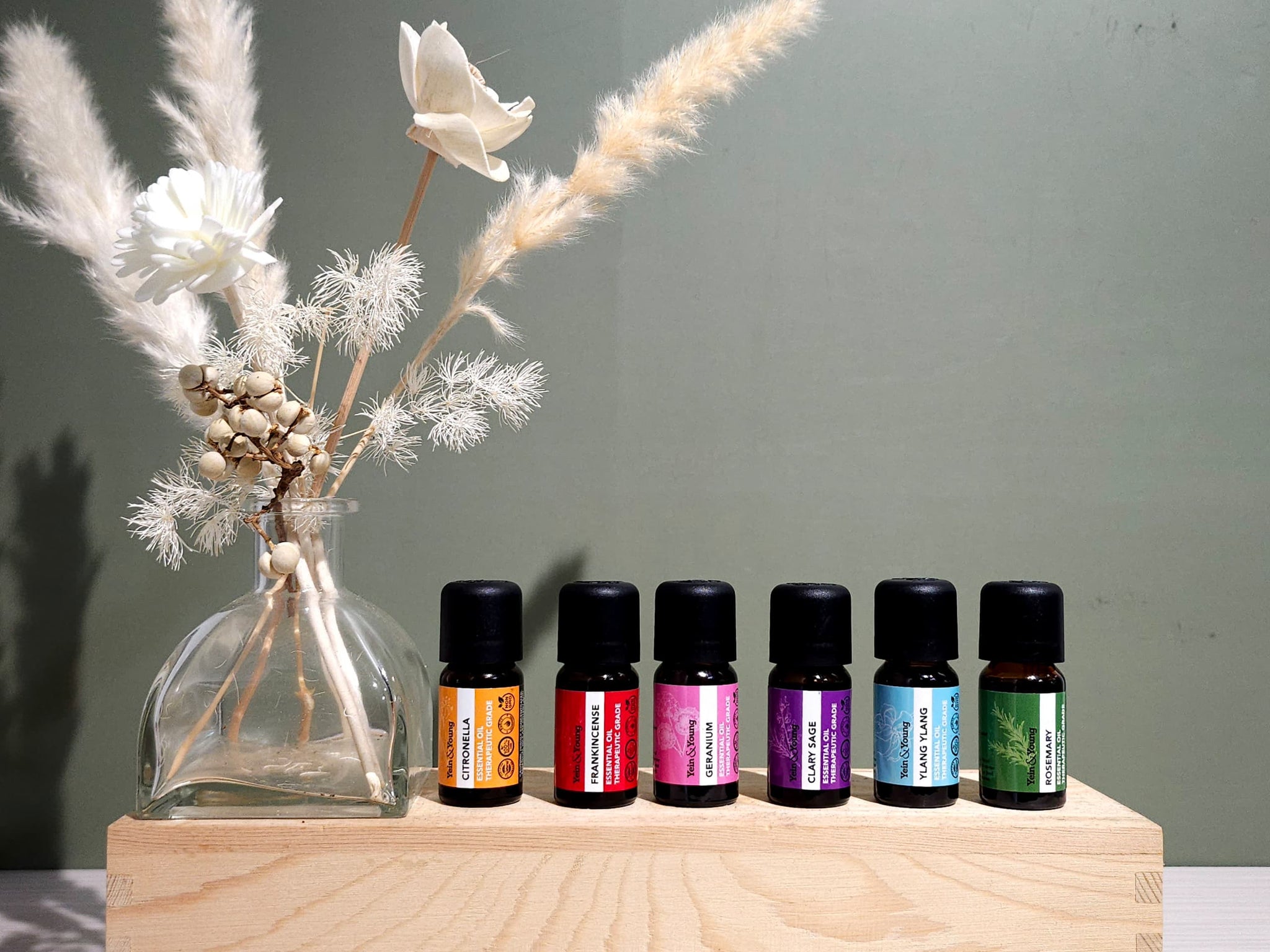 The Best Essential Oils to Heal Skin Naturally (And Why You Should Try Yein&Young)